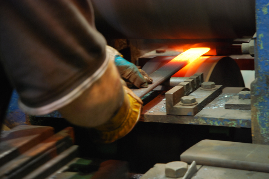 Wzmacnianie resorów – hartowanie i dodawanie piór